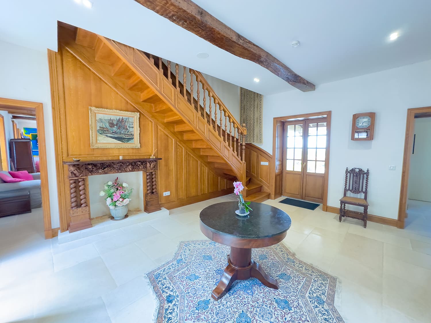 Entrance hallway | Holiday home in Nouvelle-Aquitaine