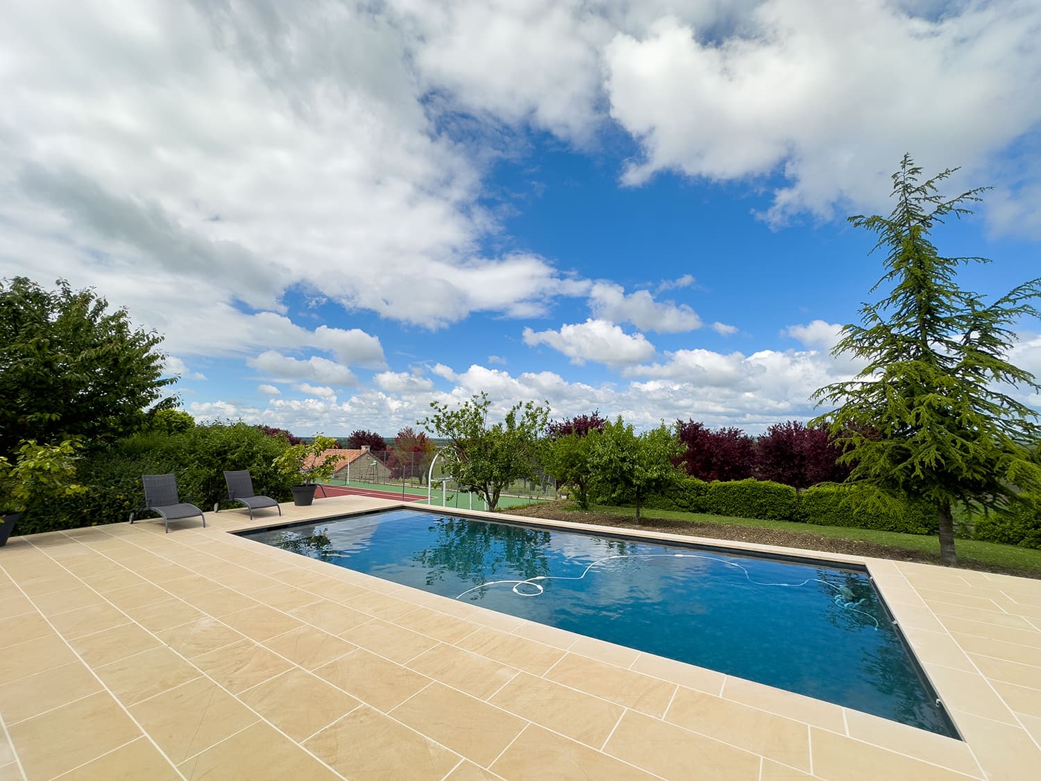 Private pool
