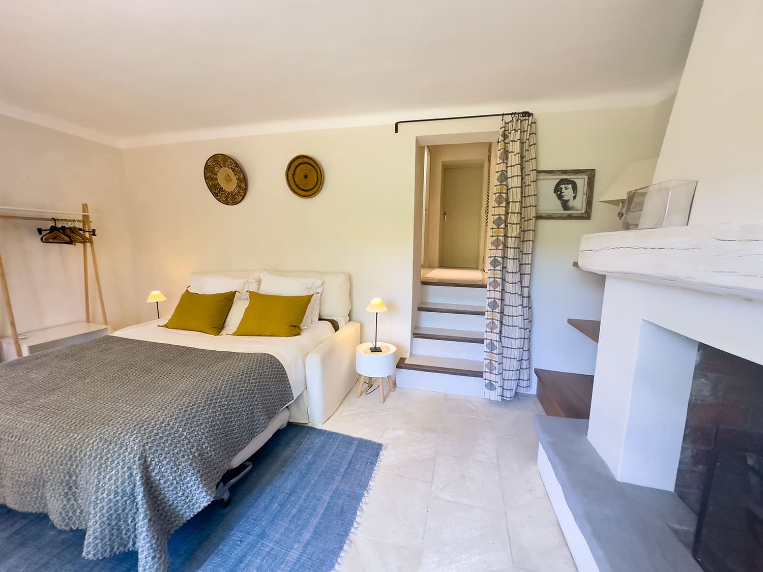 Bedroom | Holiday cottage near Gordes