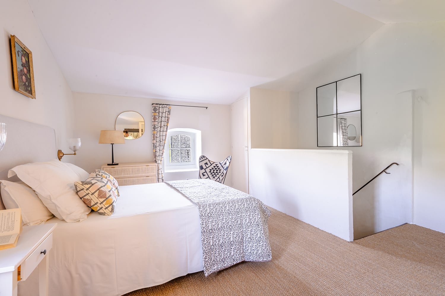 Bedroom | Holiday cottage with private pool in Gordes