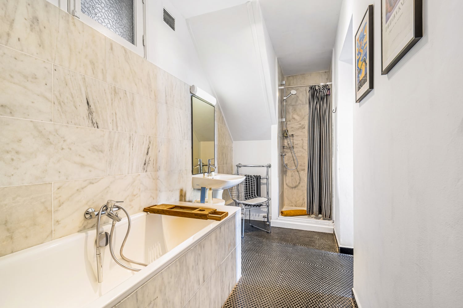 Bathroom | Holiday home in Duras