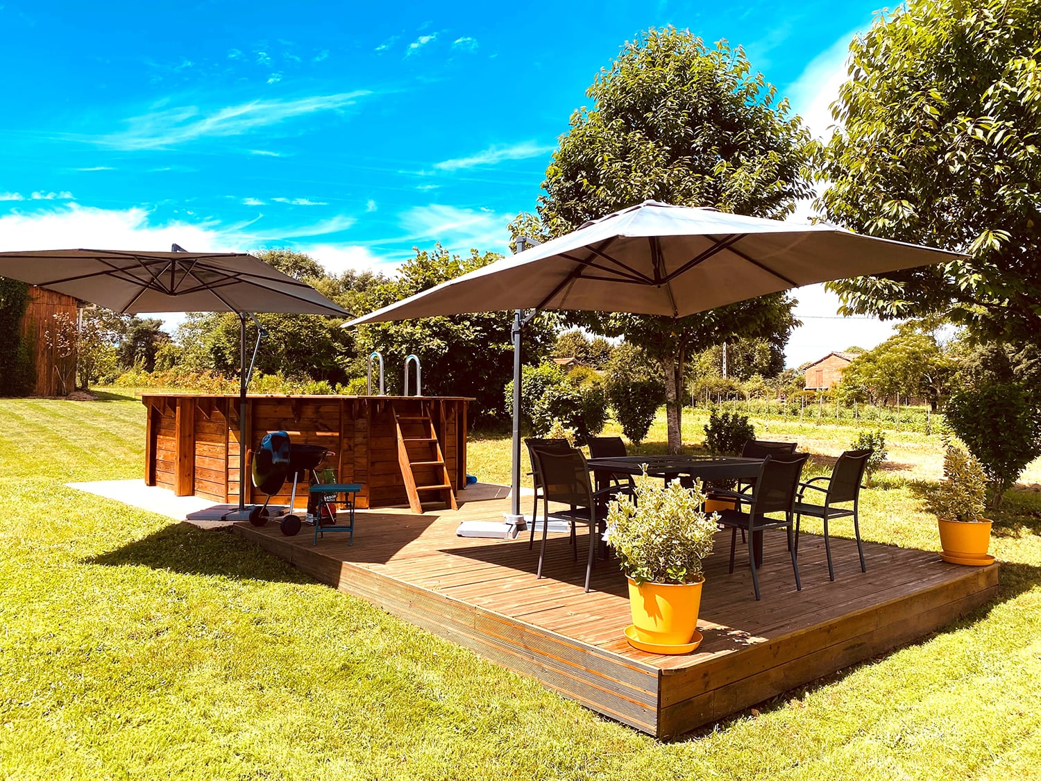 Garden | Holiday home in Nouvelle-Aquitaine