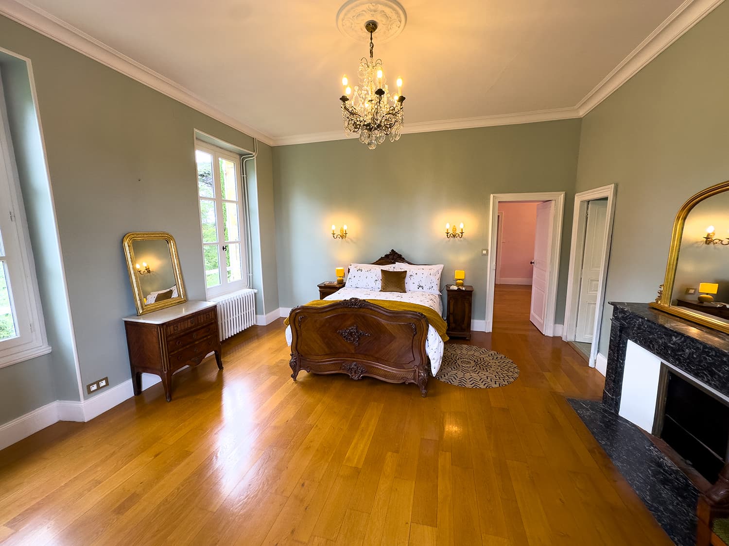 Bedroom | Vacation château in the Gers