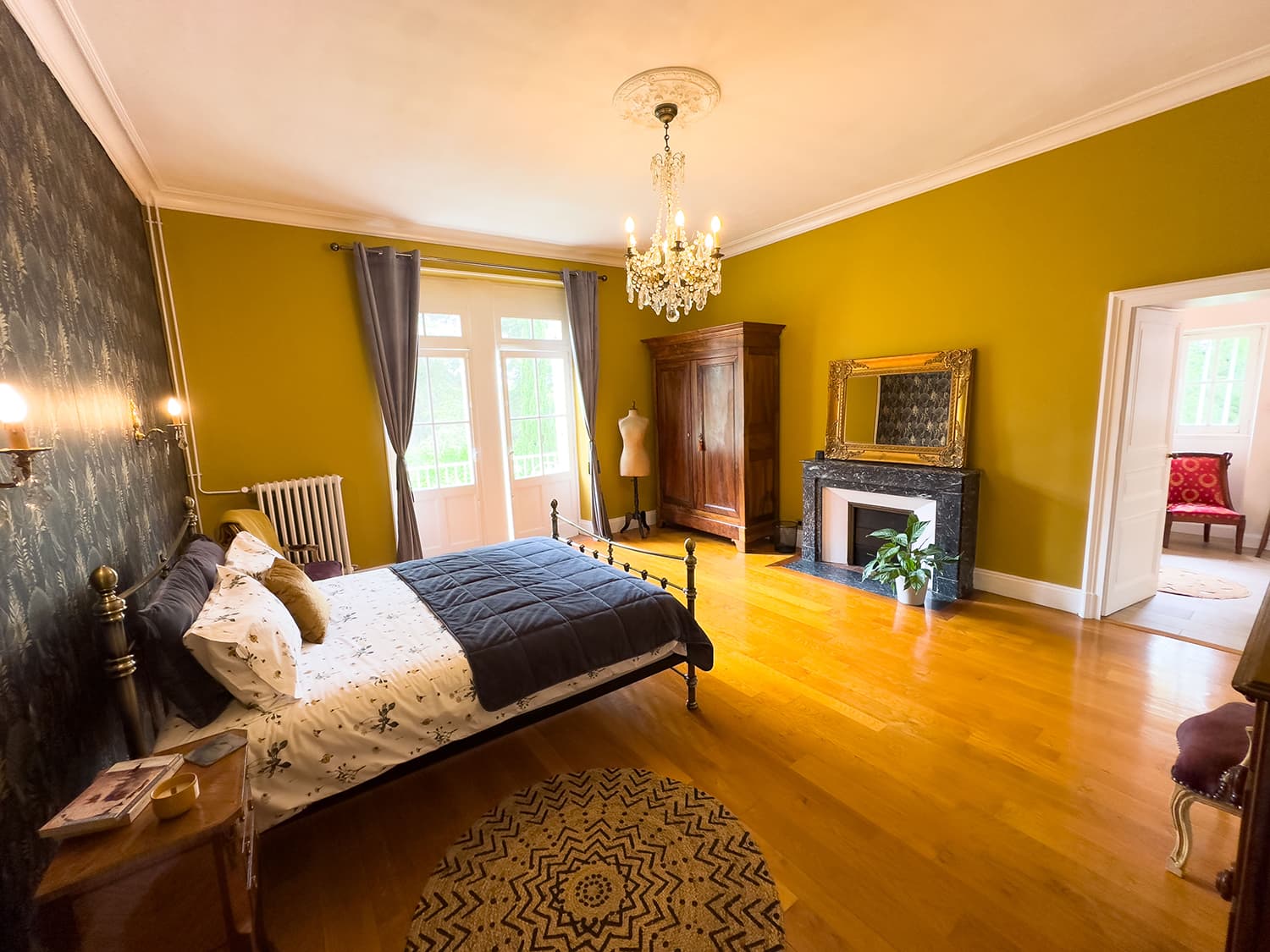 Bedroom | Vacation château in the Gers