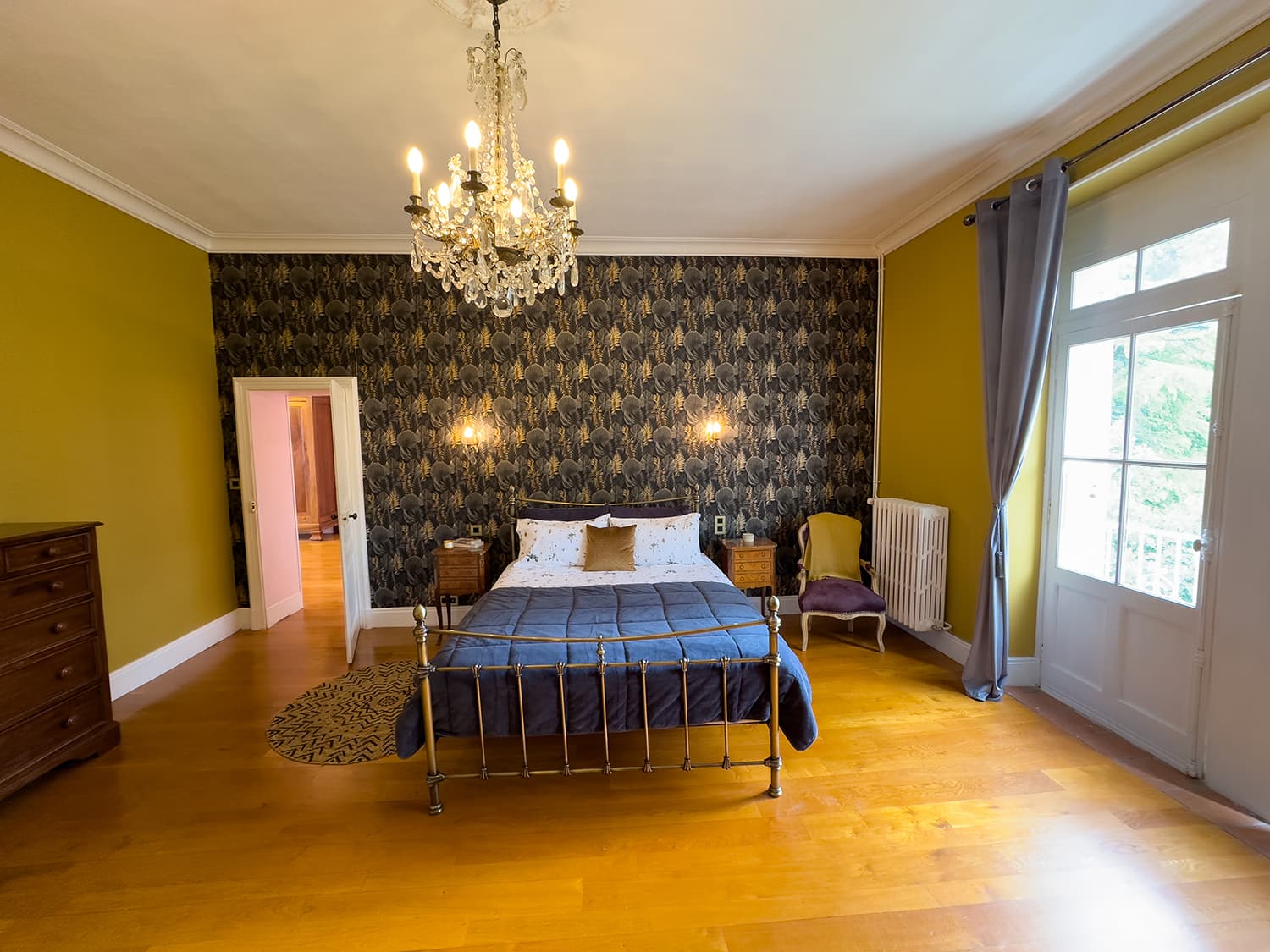 Bedroom | Vacation château in the Gers