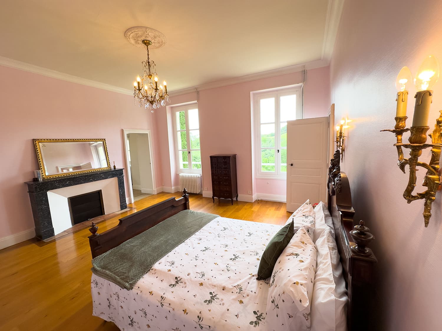Bedroom | Vacation château in the Gers