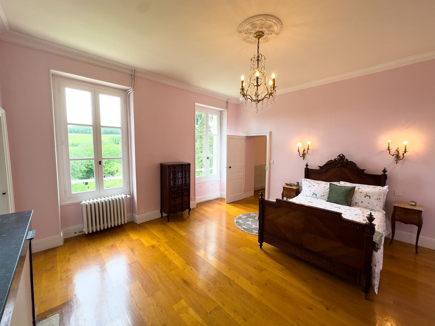 Bedroom | Vacation château in the Gers