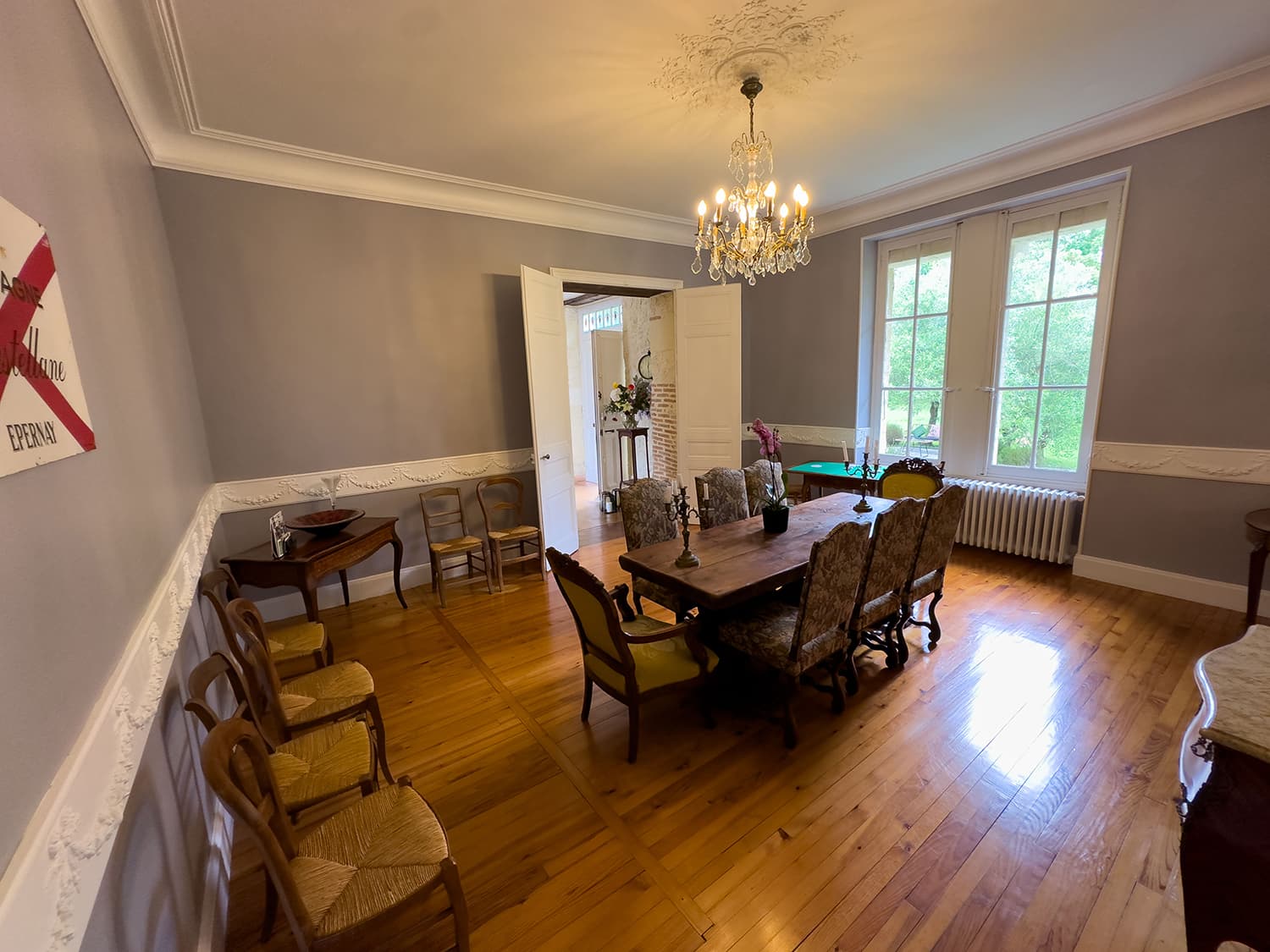 Dining room | Vacation château in the Gers