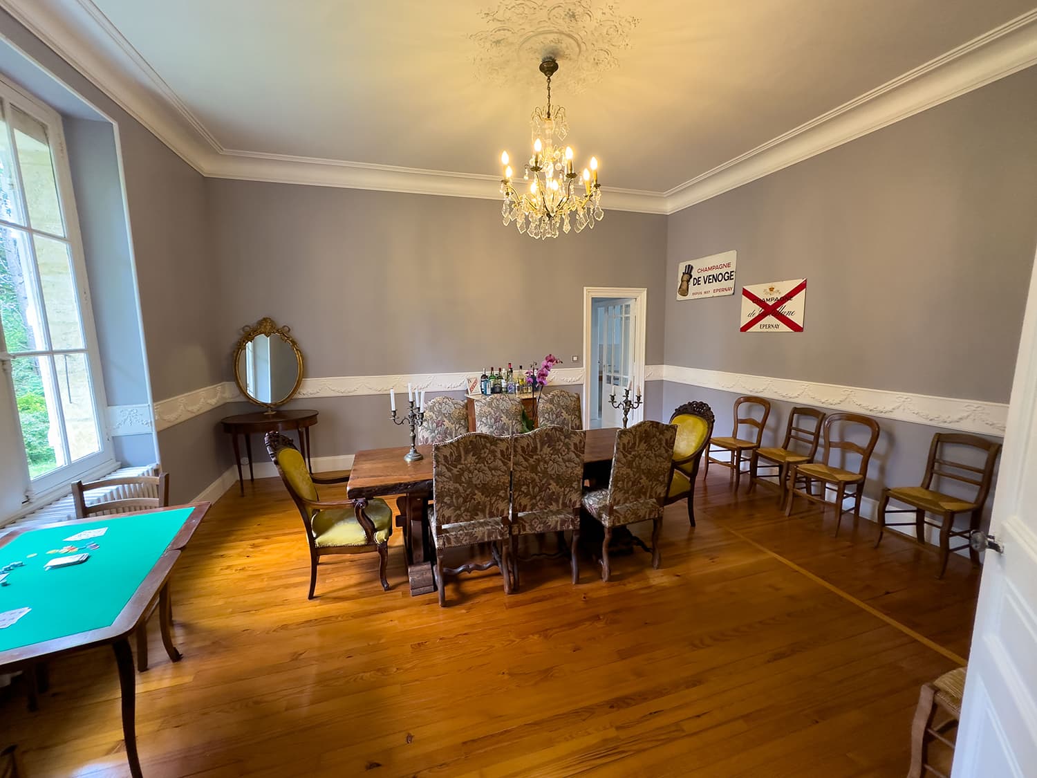 Dining room | Vacation château in the Gers