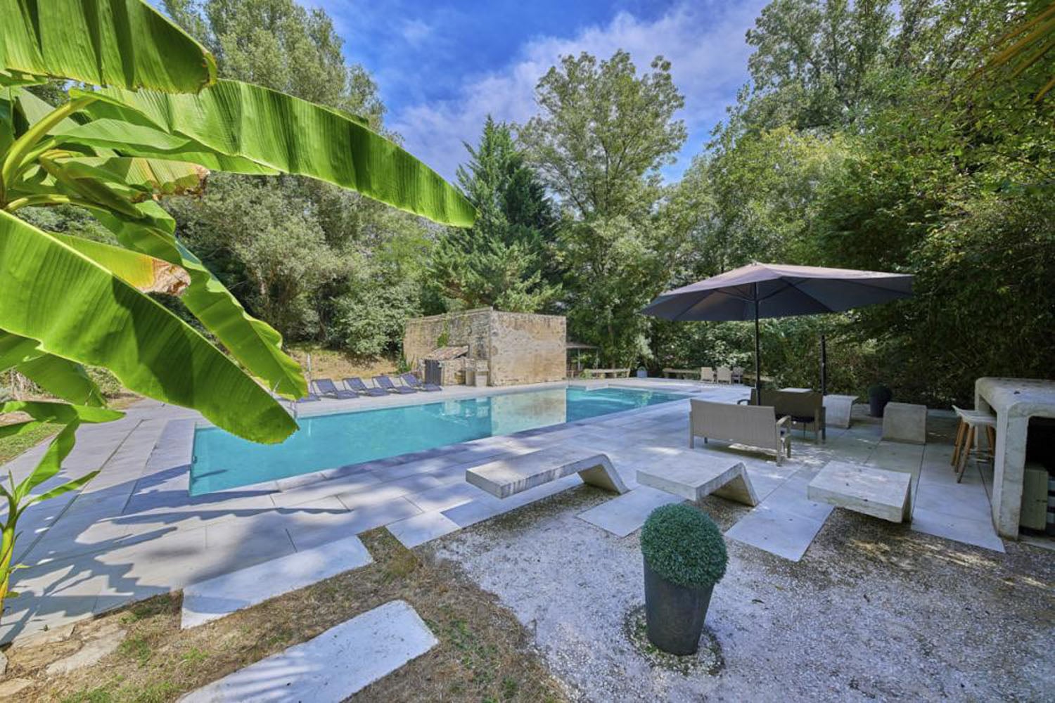 Private pool