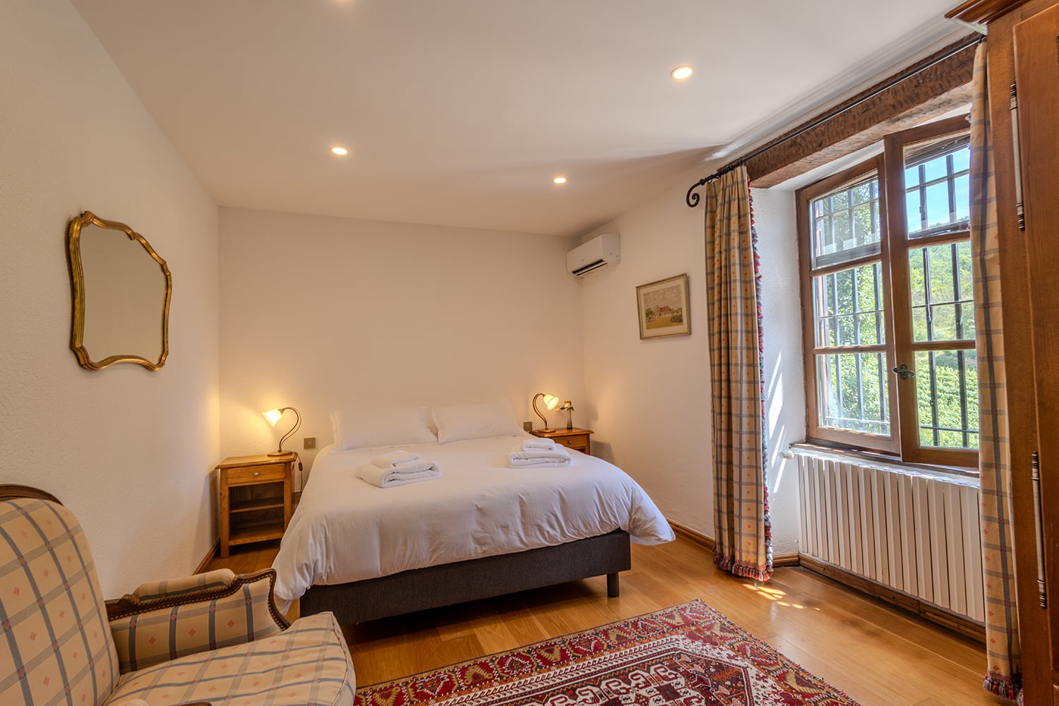 Bedroom | Vacation château in Castelreng