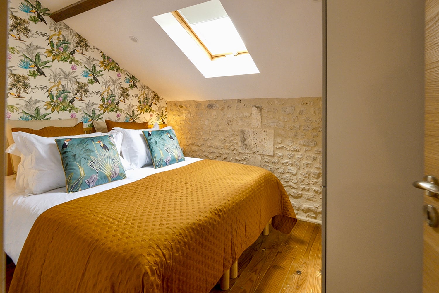 Bedroom | Holiday home in Nouvelle-Aquitaine