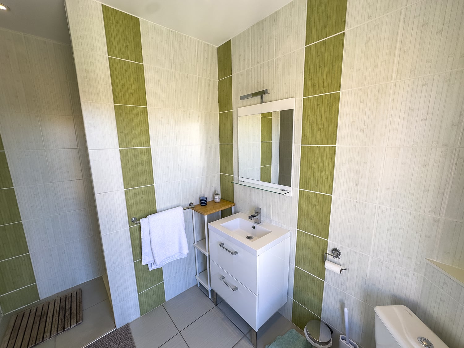 Bathroom | Holiday villa in Servian