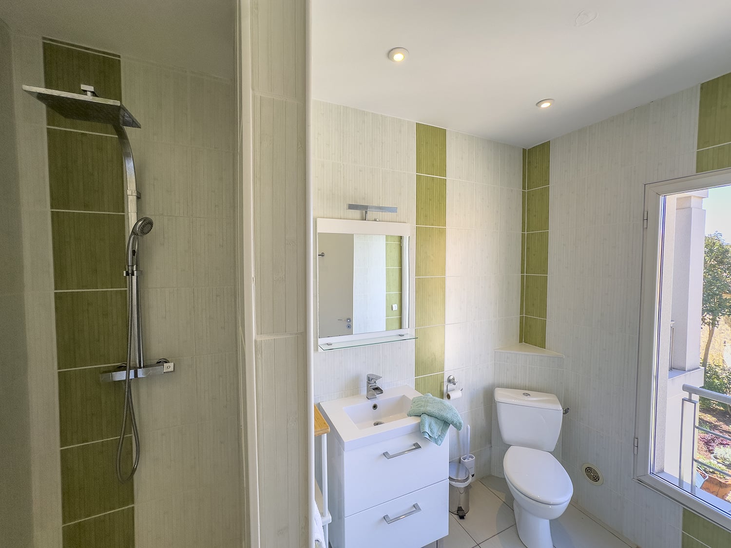 Bathroom | Holiday villa in Servian