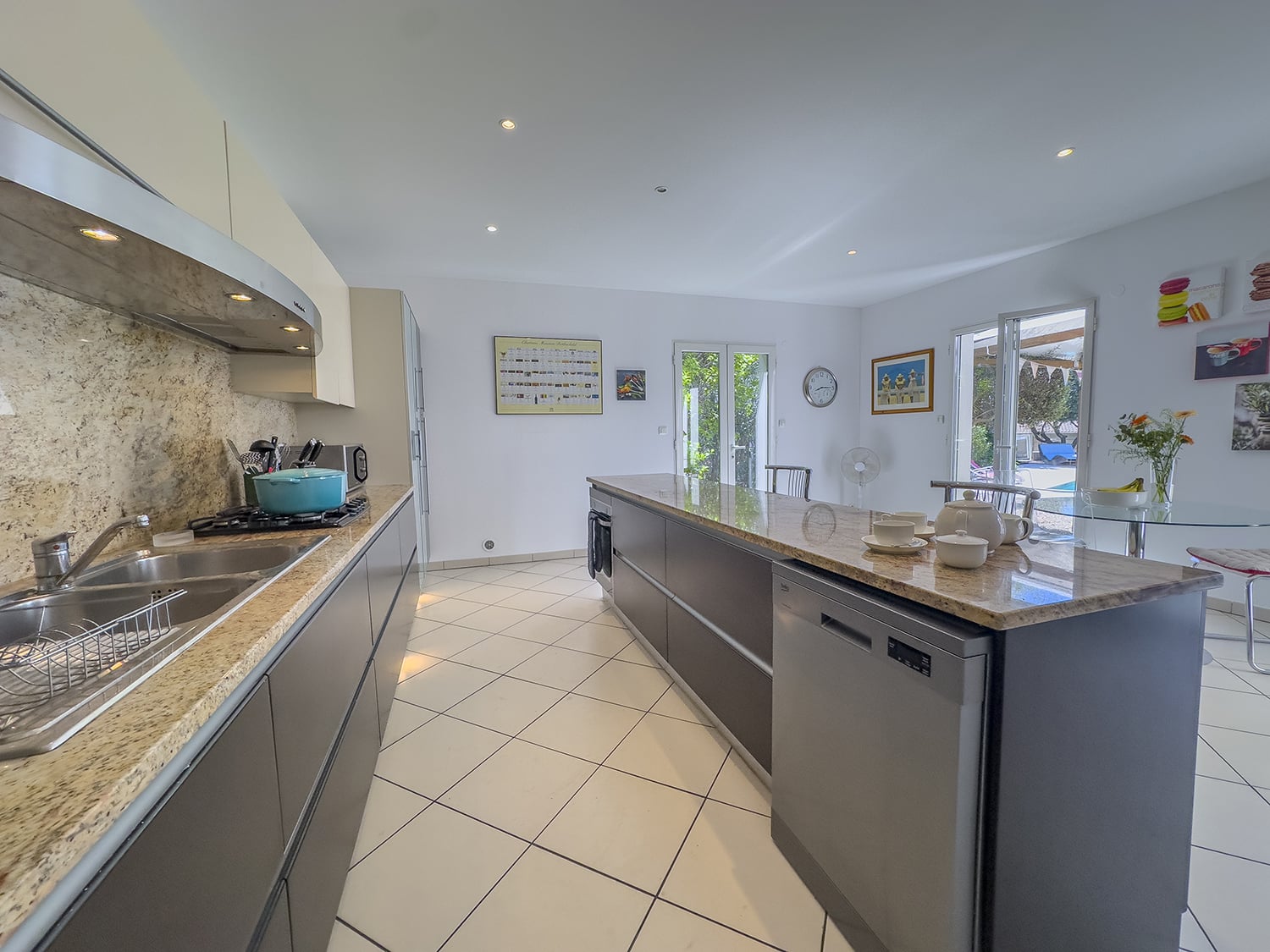 Kitchen | Holiday villa in Servian