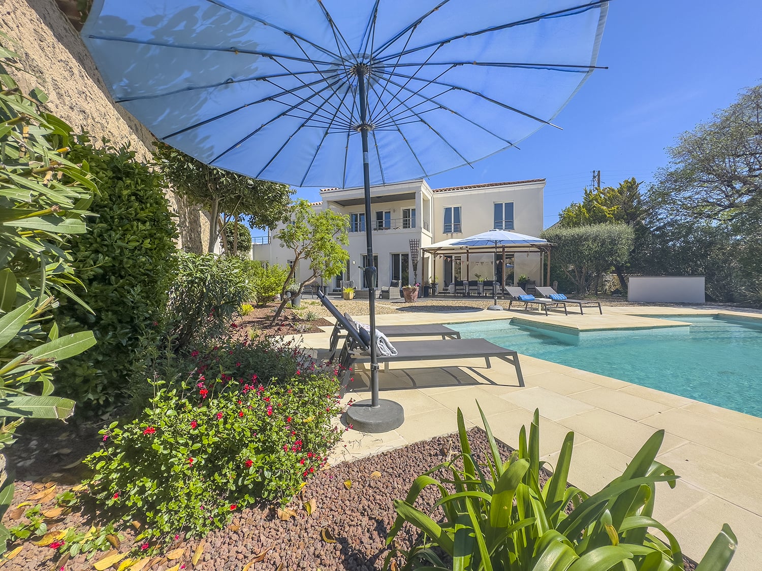 Private pool