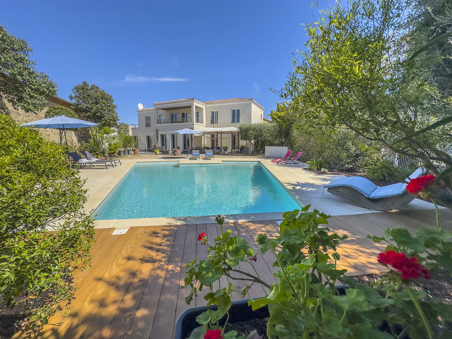 Villa de vacances à Servian avec piscine privée
