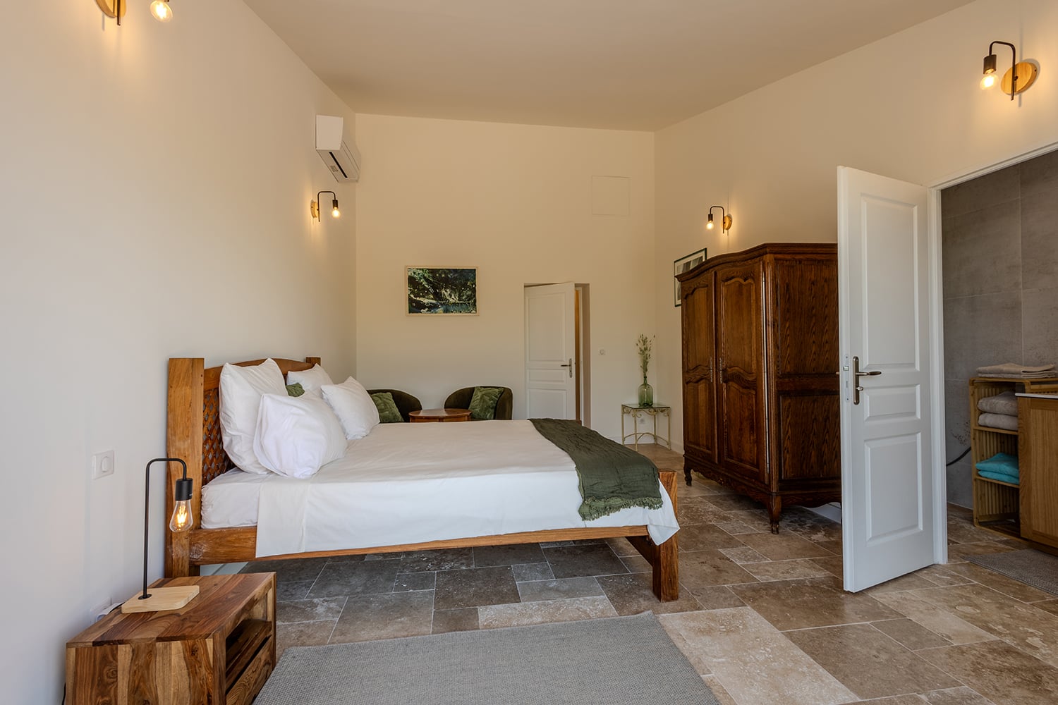 Bedroom | Rental villa in Le Somail