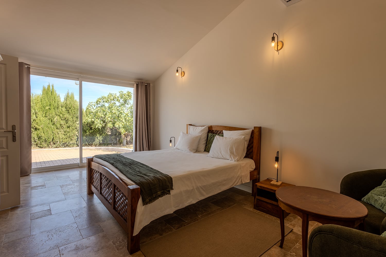 Bedroom | Rental villa in Le Somail