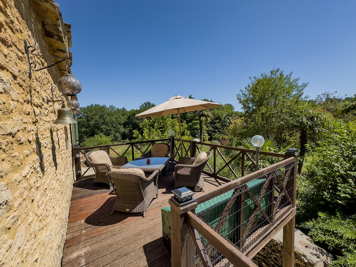 1st floor terrace - Main house
