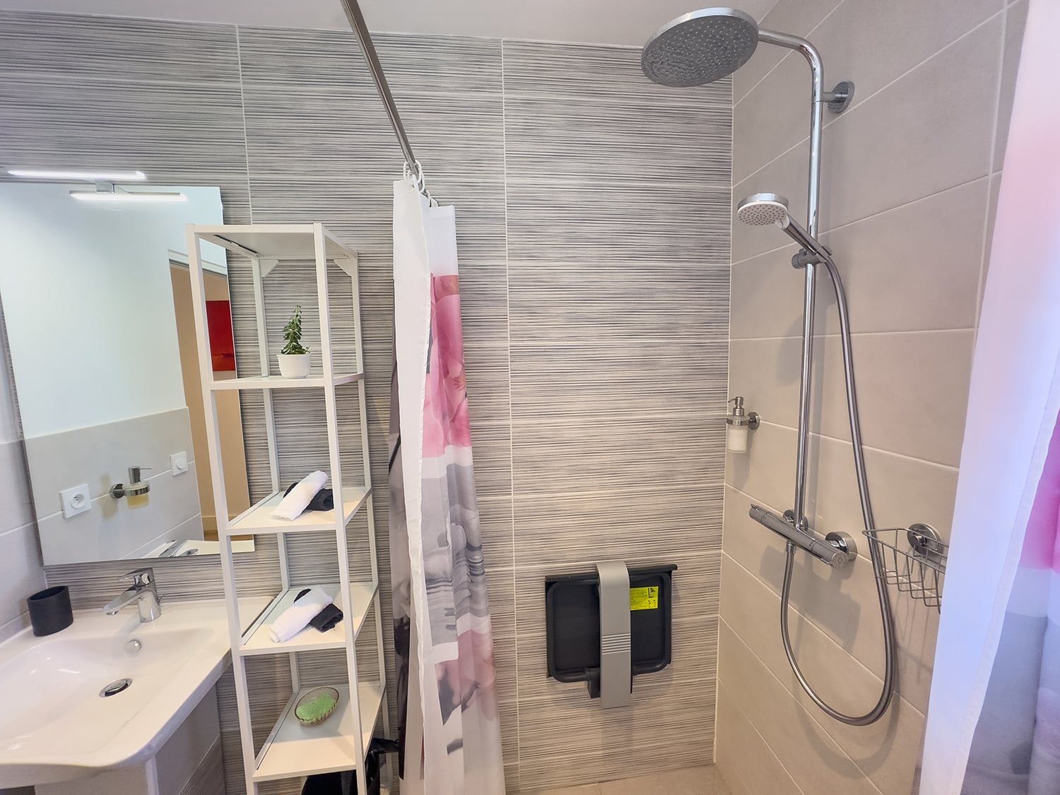Bathroom | Holiday home in Haute-Garonne