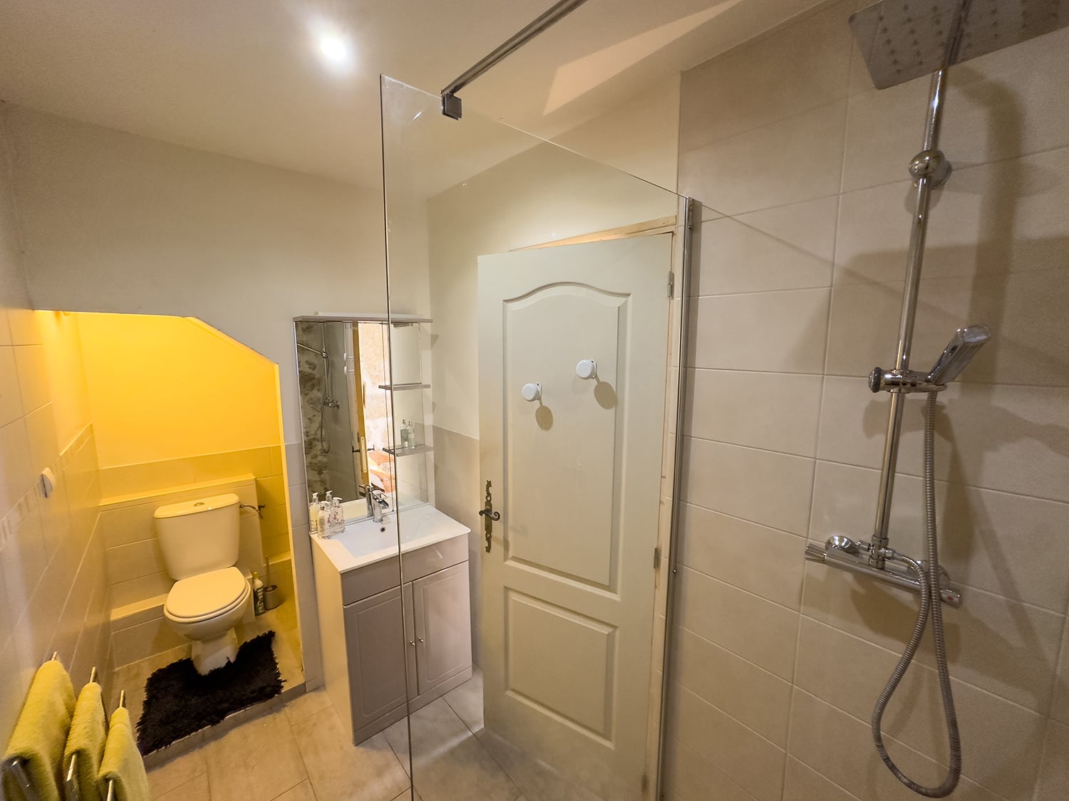 Bathroom | Holiday accommodation in South of France
