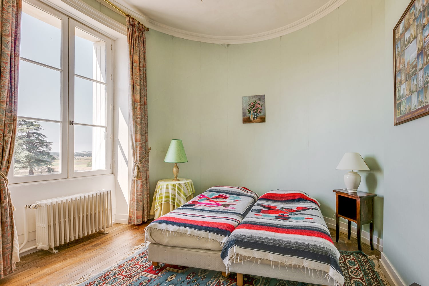 Bedroom | Holiday chateau in Nouvelle-Aquitaine