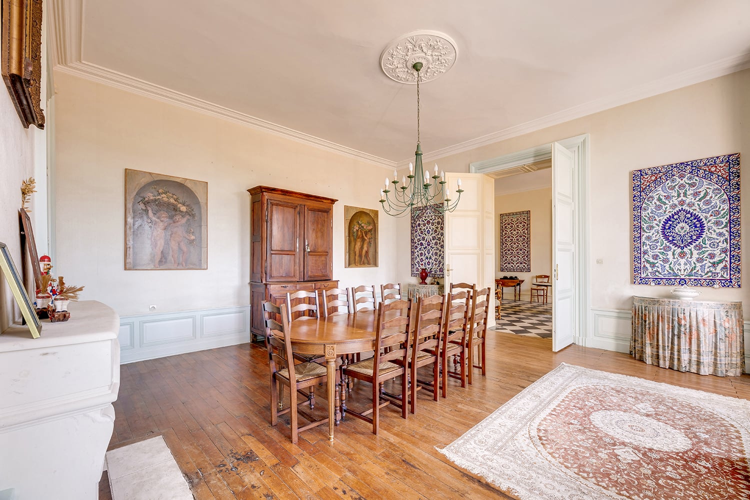 Dining room | Holiday chateau in Nouvelle-Aquitaine