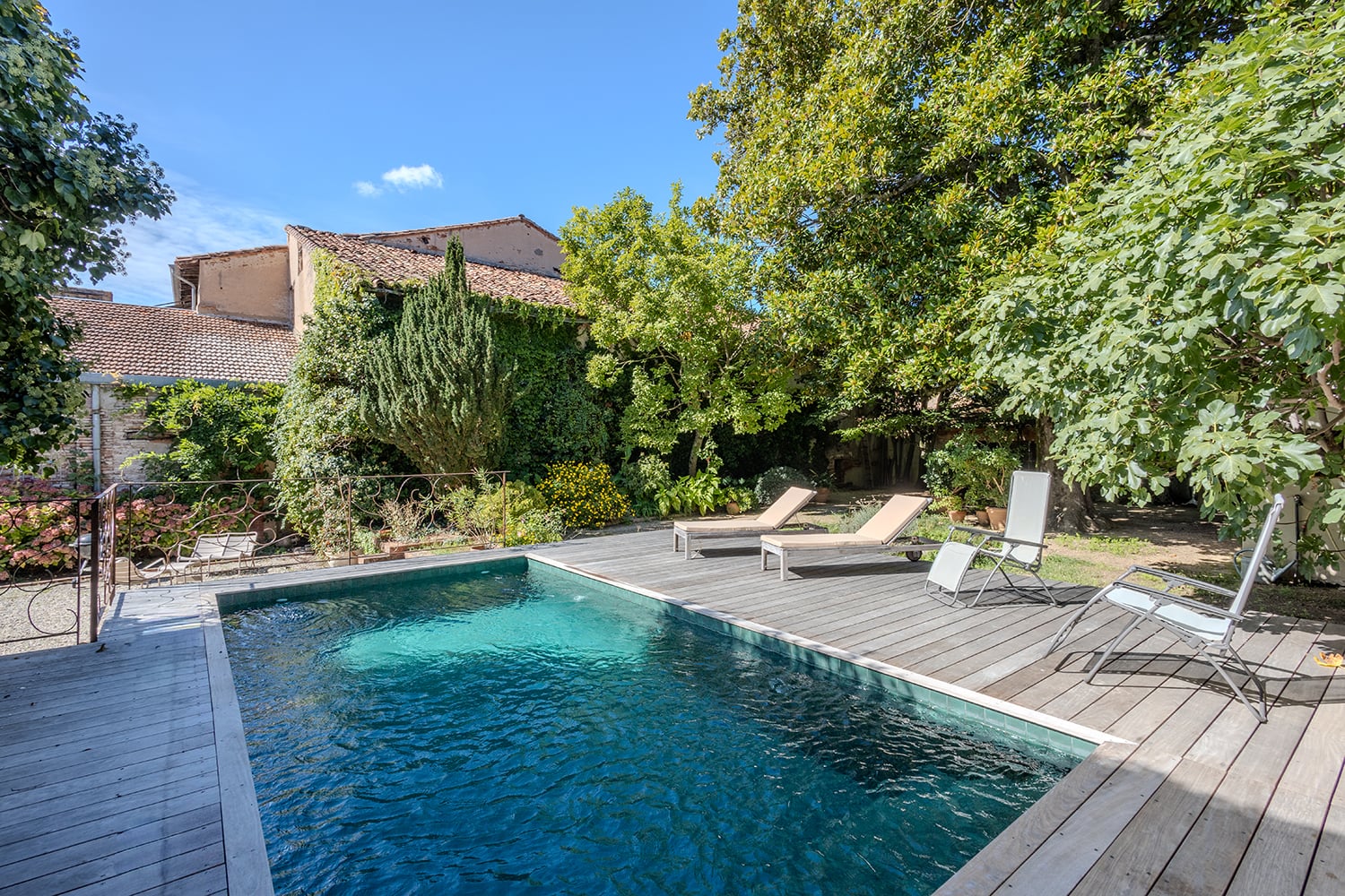 Private pool