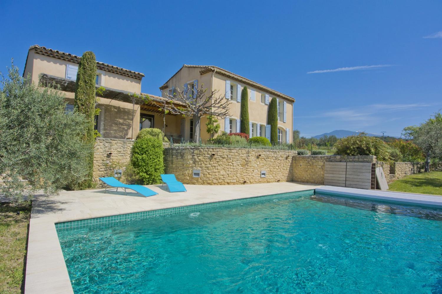 Maison de vacances en Provence avec piscine privée chauffée