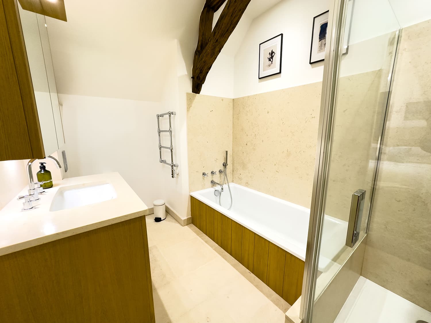 Bathroom | Apartment