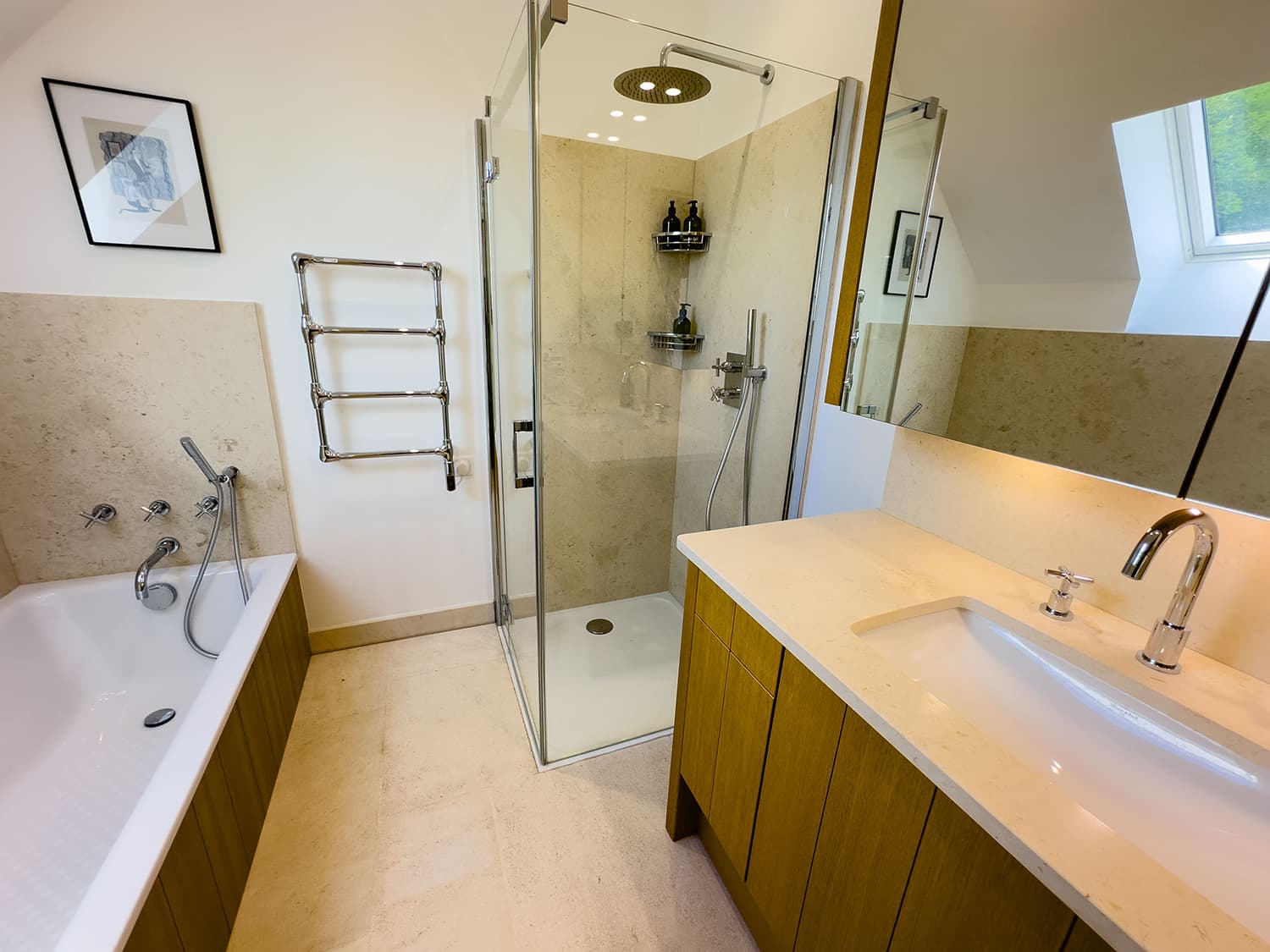Bathroom | Apartment
