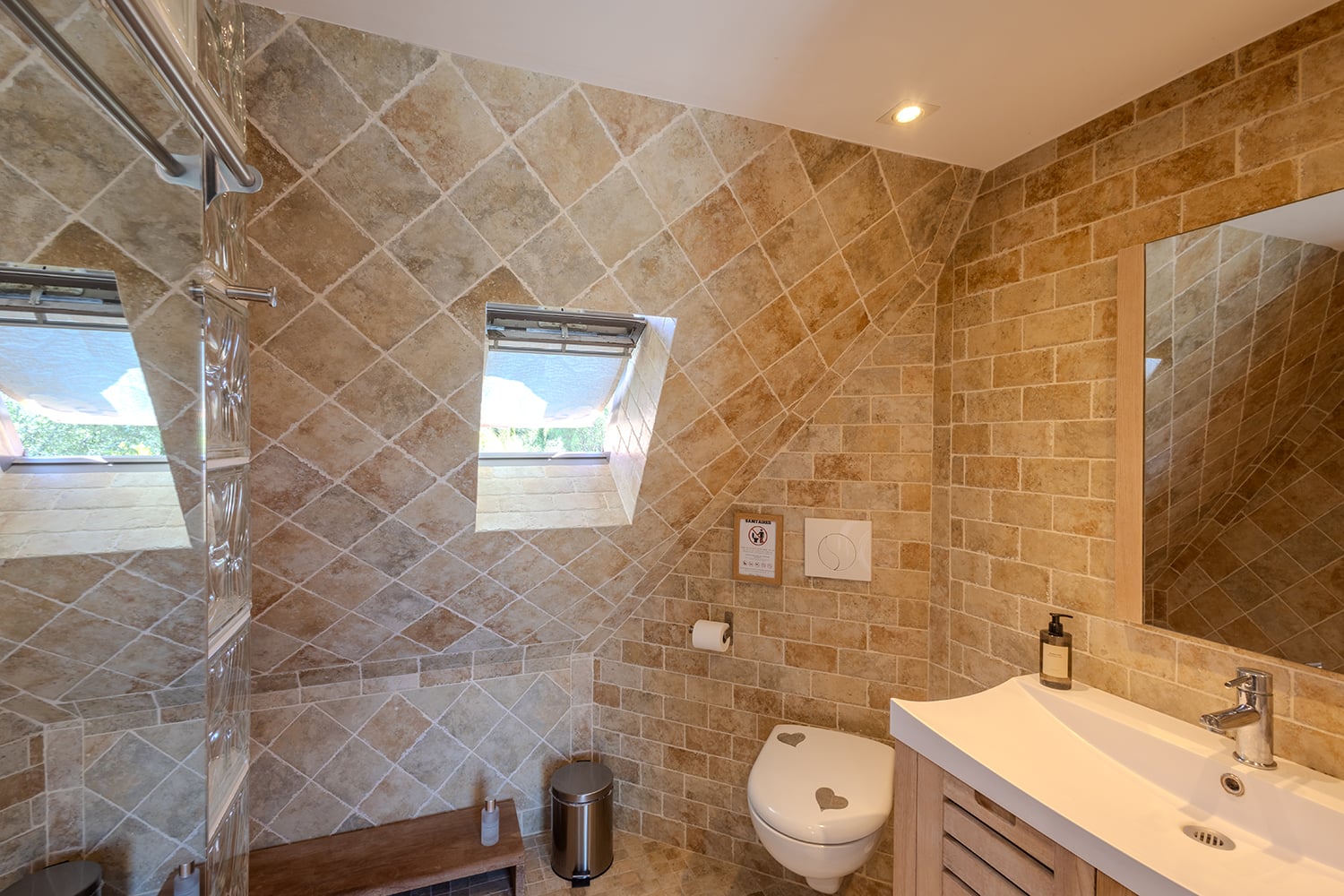 Bathroom | Holiday home in Nouvelle-Aquitaine