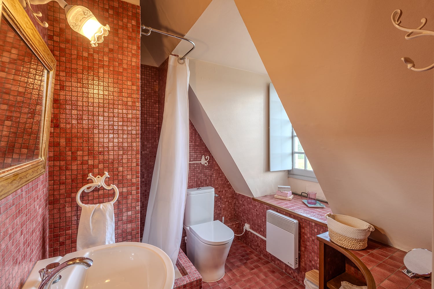 Bathroom | Holiday home in Nouvelle-Aquitaine Bathroom | Holiday home in Nouvelle-Aquitaine