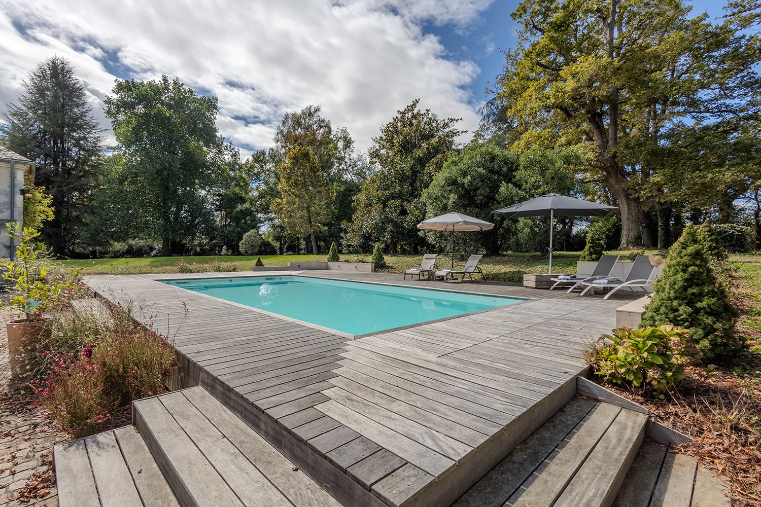 Private pool