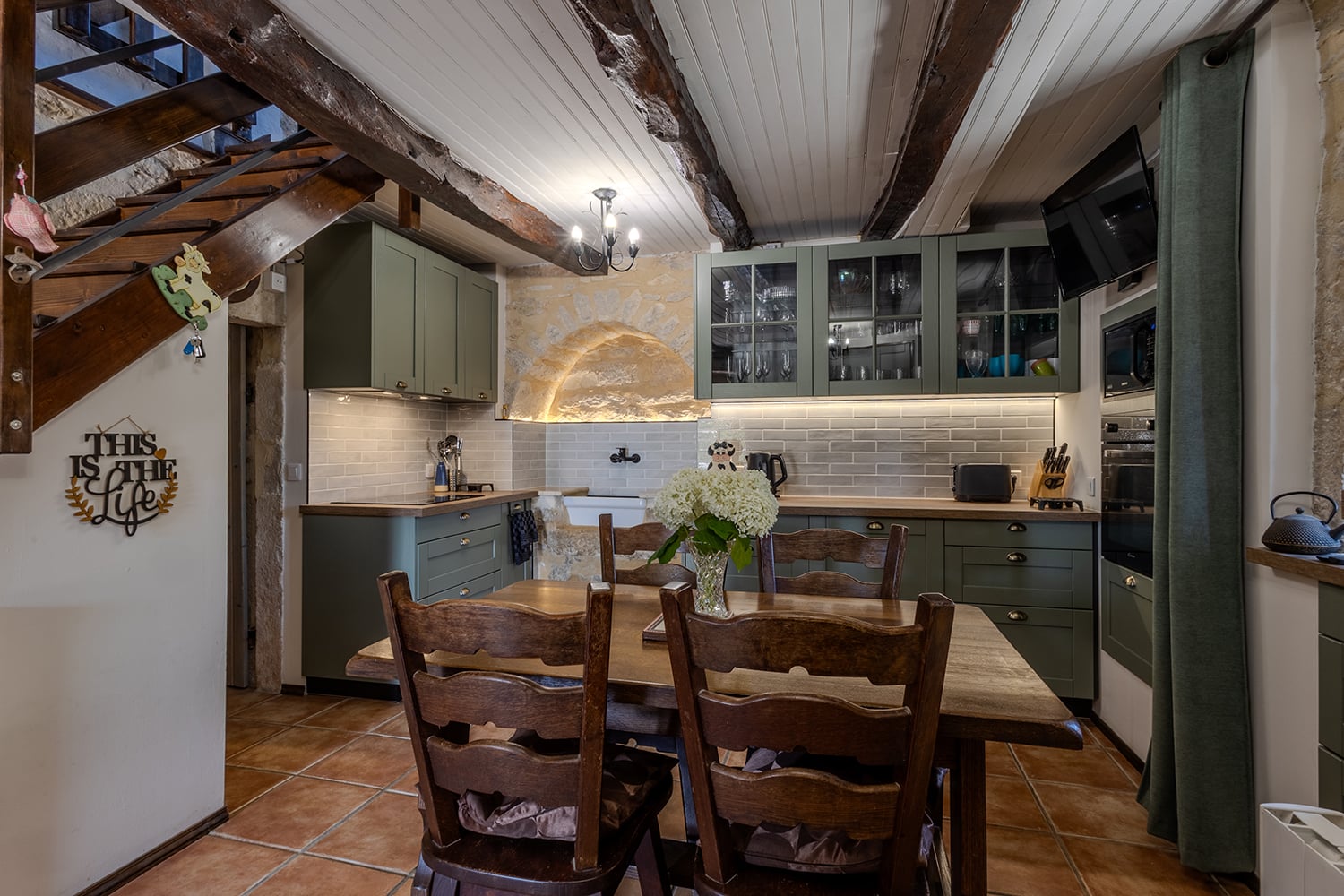 Kitchen | Holiday home in Lot
