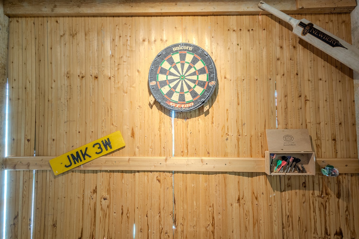 Dart board Dart board