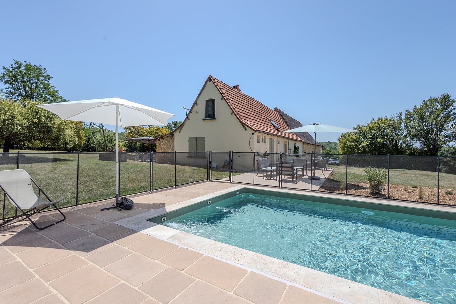 Holiday accommodation in Nouvelle-Aquitaine with private heated pool Holiday accommodation in Nouvelle-Aquitaine with private heated pool