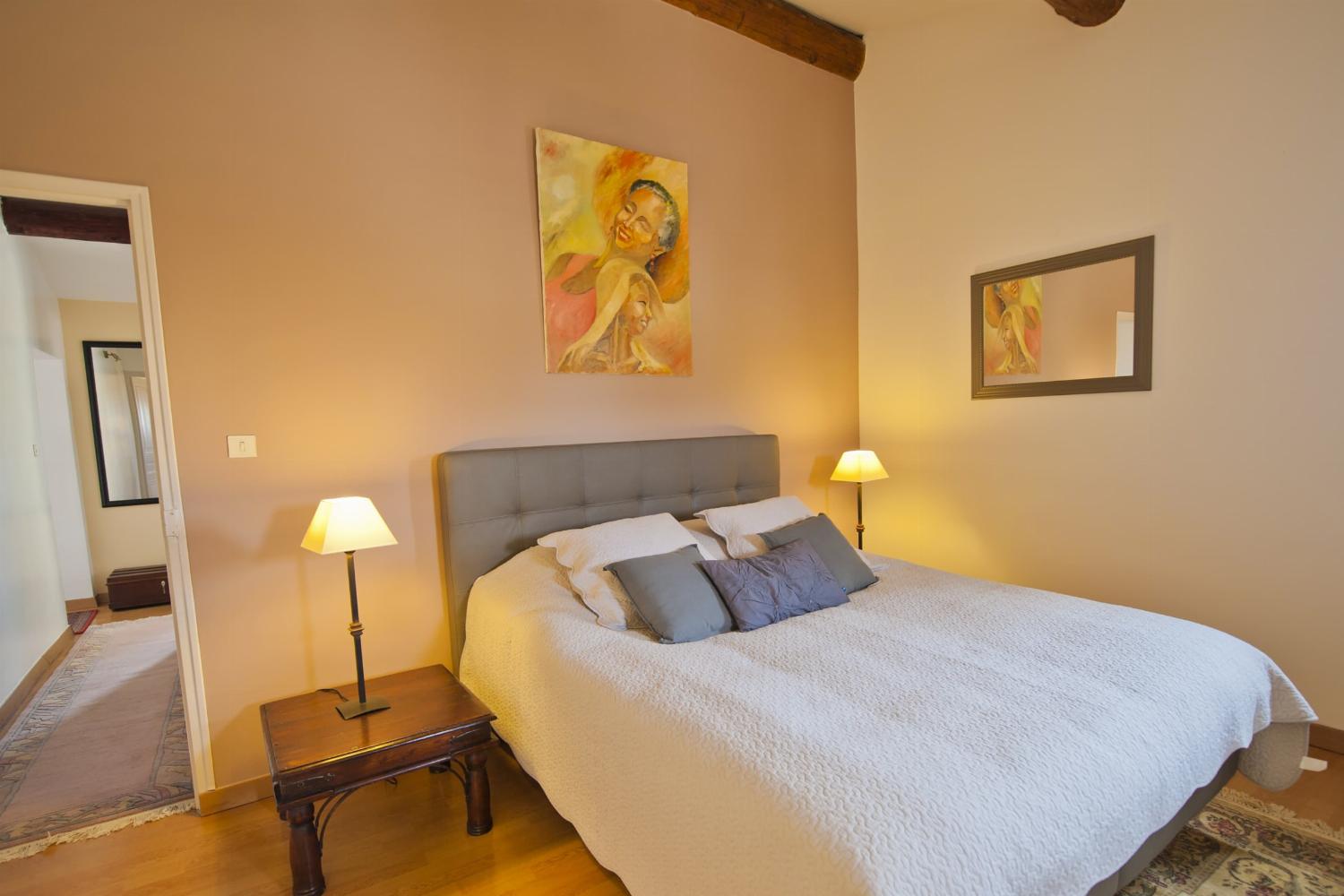 Bedroom | Rental accommodation in Provence