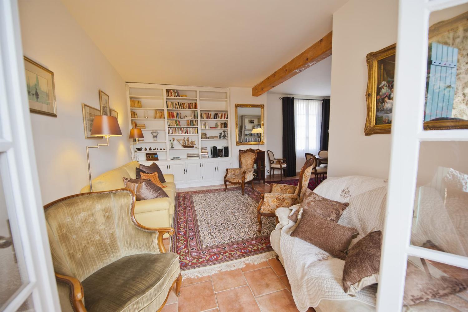 Living room | Rental accommodation in Provence