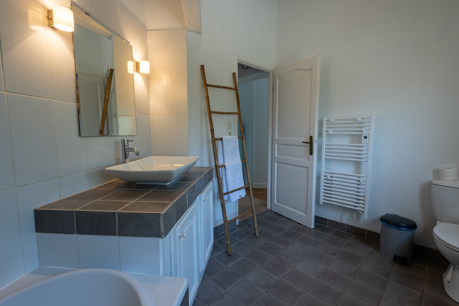 Bathroom | Holiday home in Trèbes