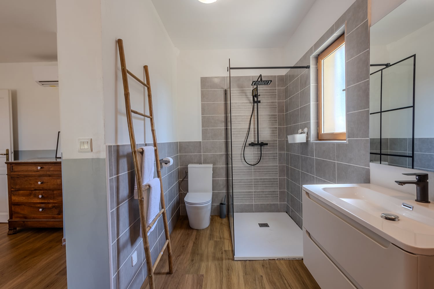 Bathroom | Holiday home in Trèbes