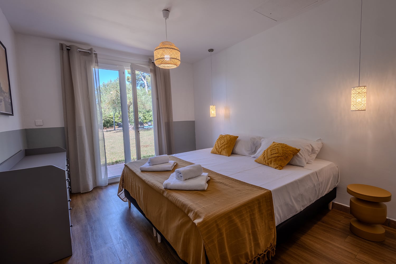Bedroom | Holiday home in Trèbes