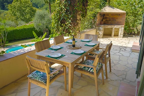 Dining terrace