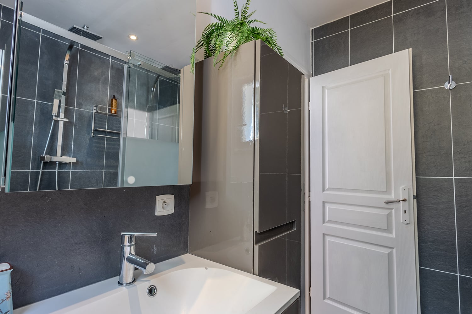Bathroom | Holiday home in Pézenas