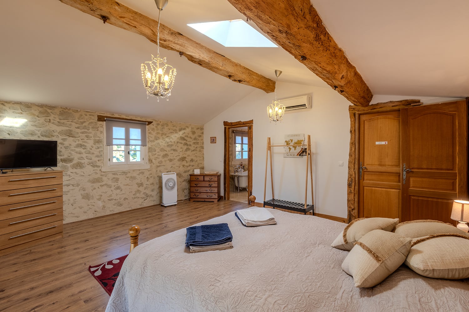 Bedroom | Holiday home in Nouvelle-Aquitaine