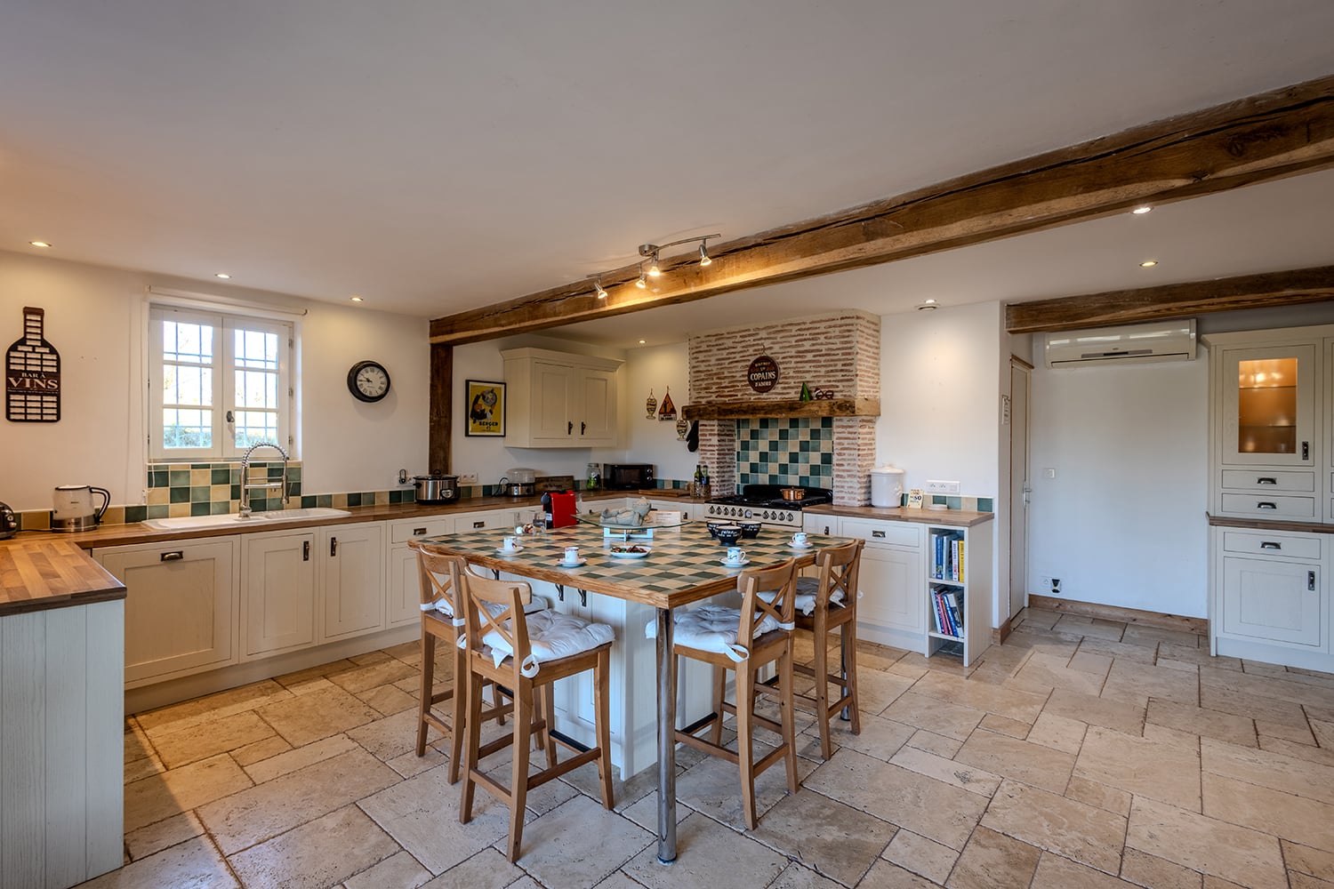 Kitchen | Holiday home in Nouvelle-Aquitaine
