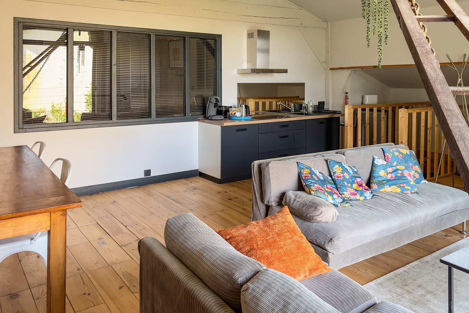 Sitting room | Holiday home in Nouvelle-Aquitaine