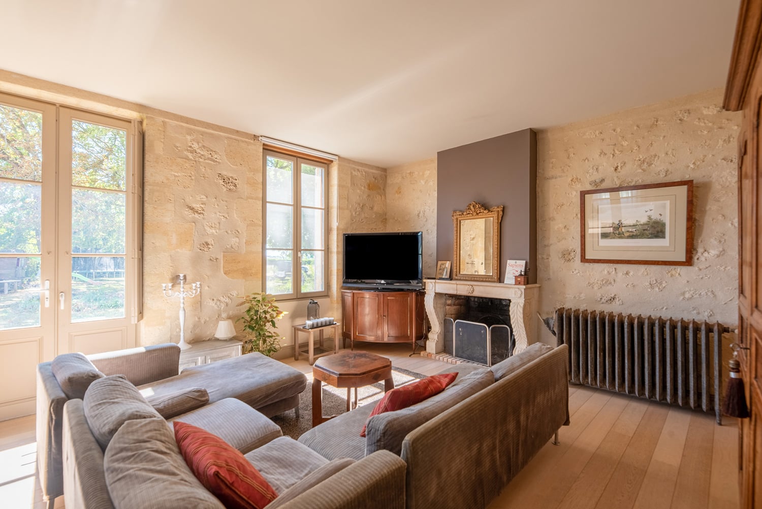 Sitting room | Holiday home in Nouvelle-Aquitaine