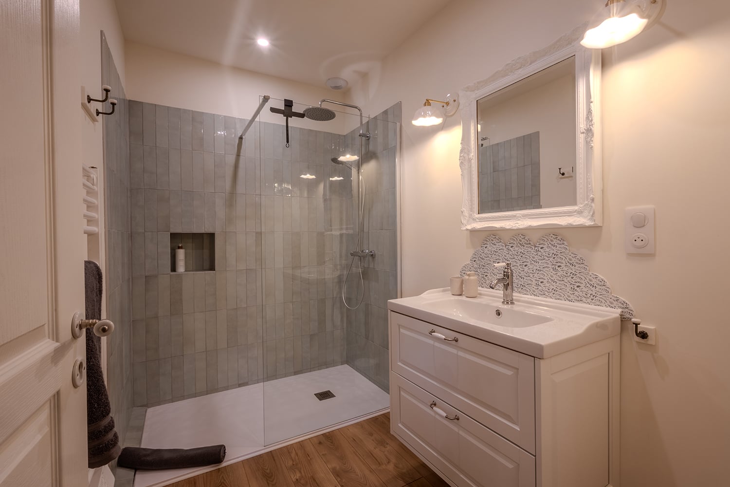 Bathroom | Holiday apartment in the South of France